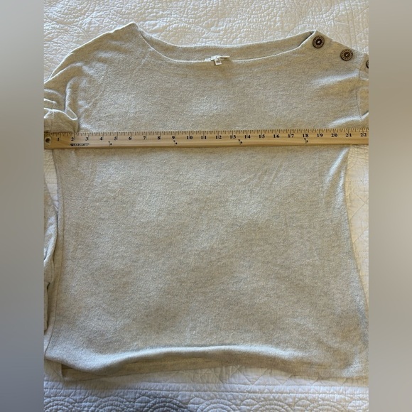 Promesa Off the Shoulder Cream Sweater. Luxe Neutral. - Picture 10 of 10